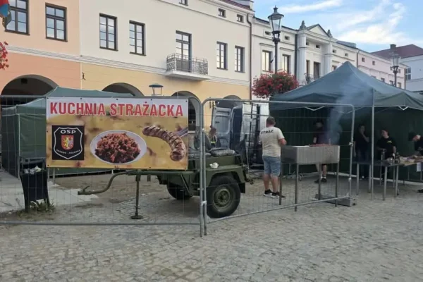 Strażacka kuchnia polowa na Karpackich Klimatach w Krośnie