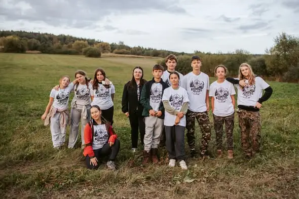 Survivalowa lekcja w Zyndranowej – młodzież uczyła się przetrwania w terenie
