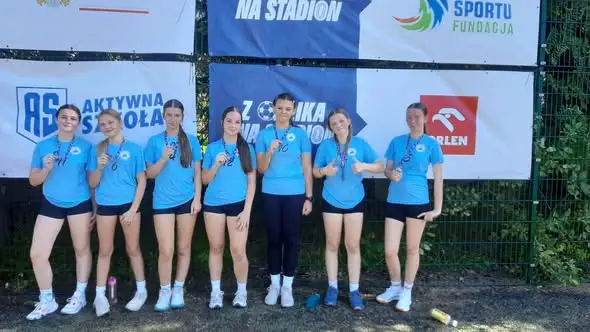 Sukces uczniów z Korczyny w turnieju „Z Orlika na Stadion” – awans obu drużyn