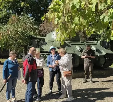 Seniorzy odkrywają Karpaty z aplikacją mobilną – warsztaty w Krosnie