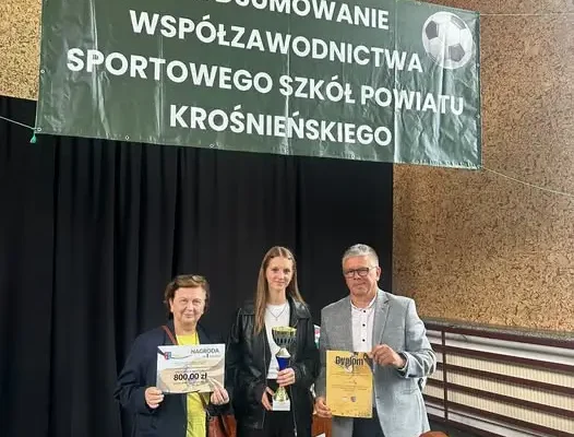 Szkoła Podstawowa w Jedliczu triumfuje w powiatowym współzawodnictwie sportowym