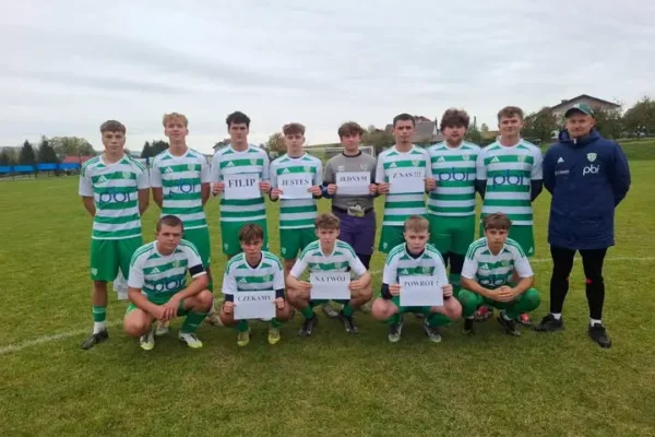 Juniorzy starsi wygrywają 5-3 z Tempo Nienaszów. Zwycięstwo dedykowane kontuzjowanemu Filipowi
