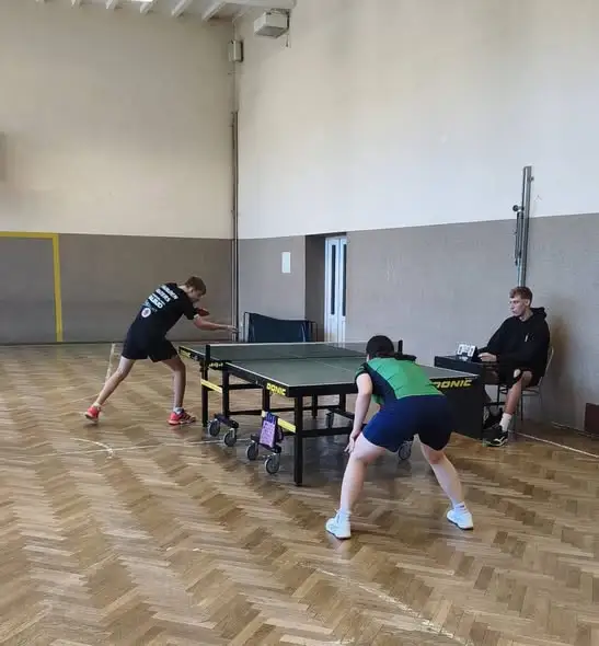 KS Metal-Mart Korczyna wygrywa w Dukli w 3. kolejce 3. ligi tenisa stołowego