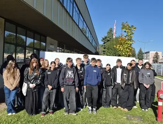 Licealiści z Rymanowa odwiedzili zakład Goodrich w Krośnie
