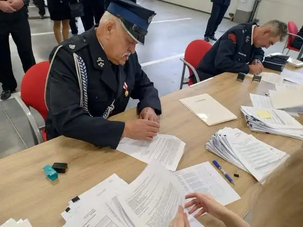 Jedlicze: 10 050 zł na doposażenie strażaków z programu „Bezpieczny Strażak”